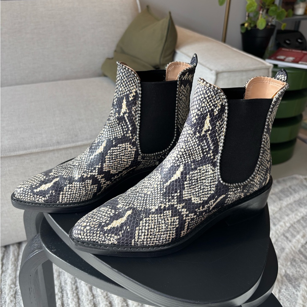 COACH Bowery Beadchain Bootie Natural Printed Leather Size: 7M